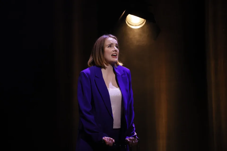 Anna O'Byrne singing in Becoming Eliza
