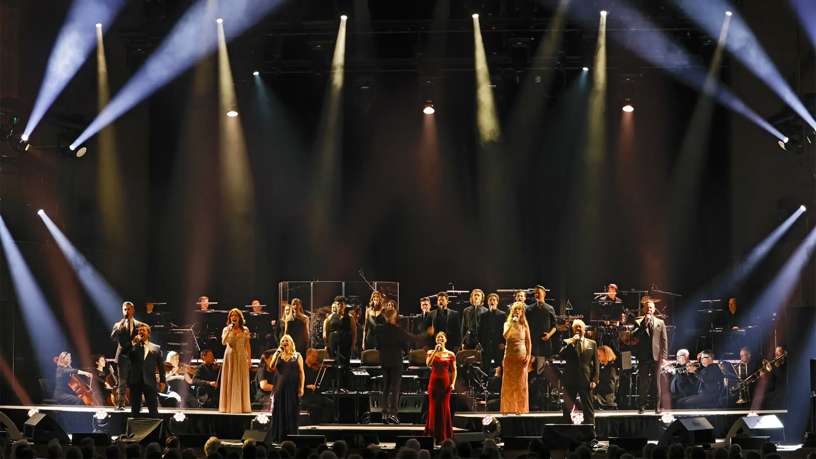 Bobby Fox, Michael Ball, Rachel Tucker, Suzie Mathers, Sooha Kim, Marie Zamora, John Owen-Jones and David Harris in Do You Hear The People Sing? at Hamer Hall